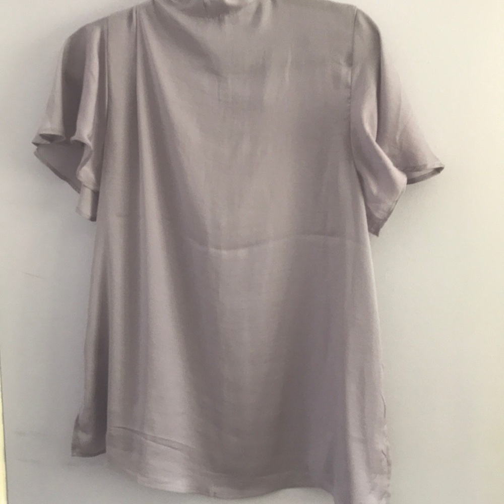 Maybe flutter sleeve blouse - Picture 2 of 2